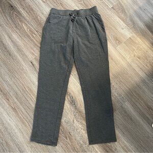 We Wander lounge pants